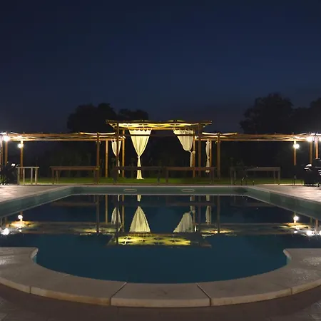 مزرعة للإقامة Casale Dei Giardini